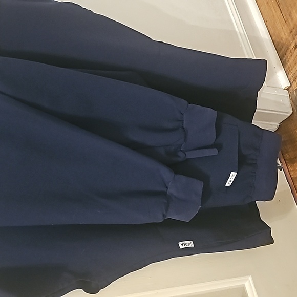 Set! Sigma Navy Small Scrub Set - Picture 4 of 8